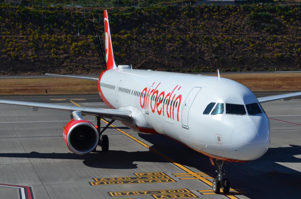 Photo of aircraft D-ABCJ operated by Air Berlin