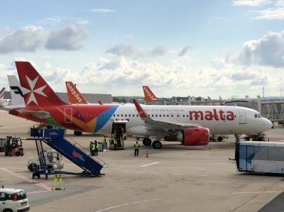 Photo of aircraft 9H-NEC operated by KM Malta Airlines