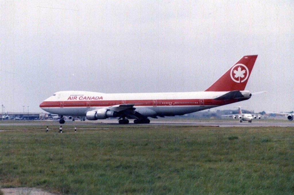 Photo of aircraft C-GAGA operated by Air Canada