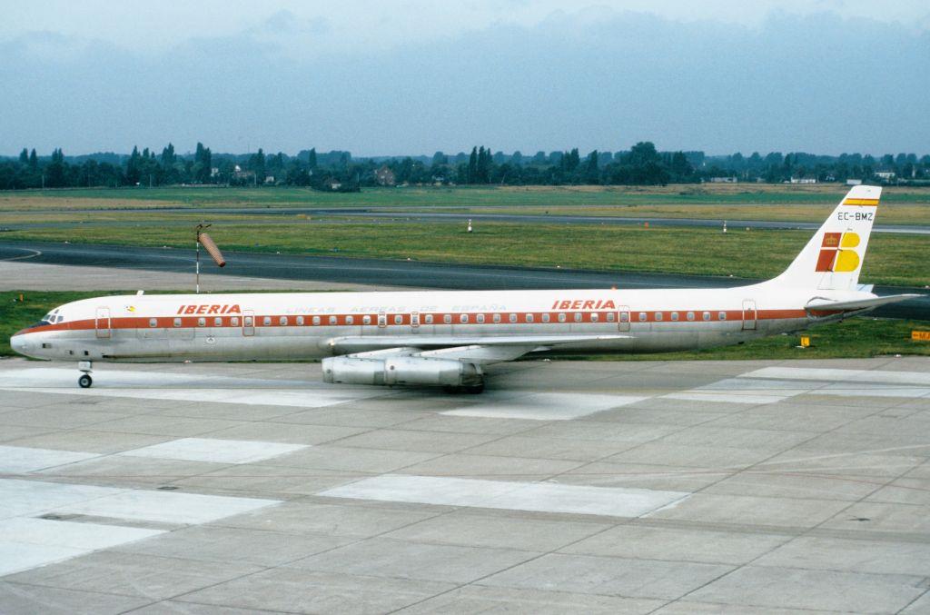 Photo of aircraft EC-BMZ operated by Iberia