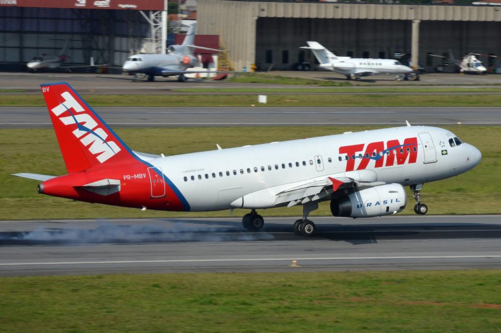 Photo of aircraft PR-MBV operated by TAM Linhas Aereas