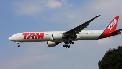 Photo of aircraft PT-MUC operated by LATAM Airlines Brasil