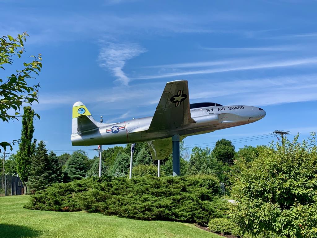 Photo of aircraft 55-3053 operated by White Plains Airport Collection