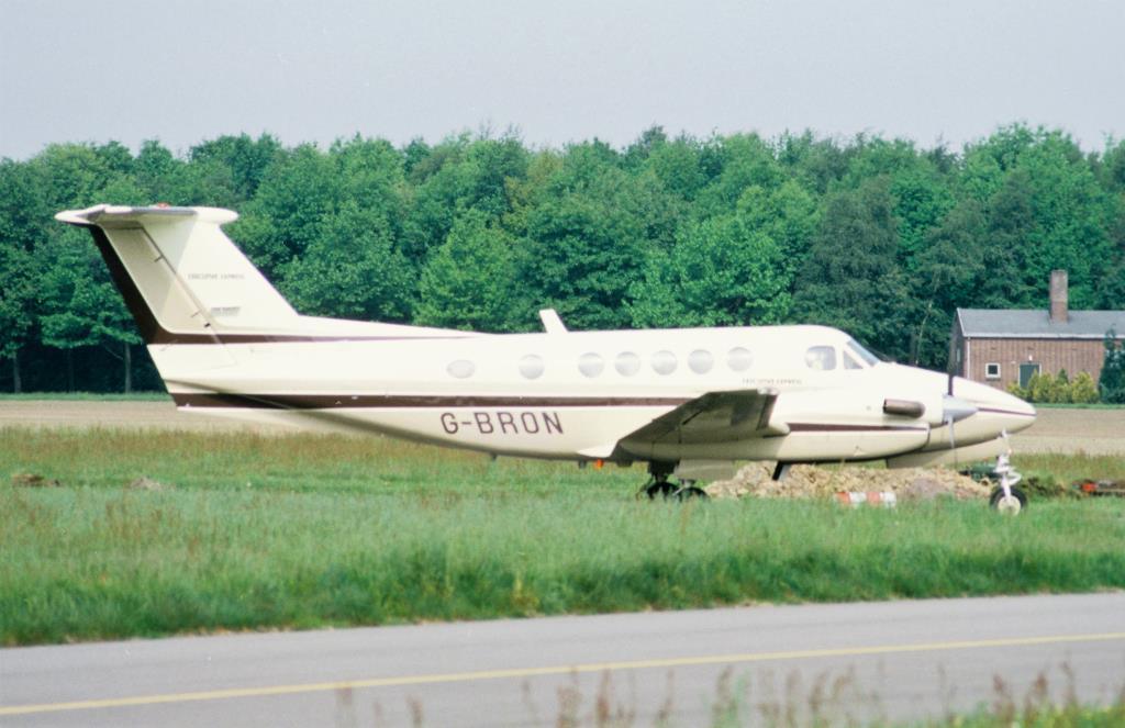 Photo of aircraft G-BRON operated by Owledge Ltd