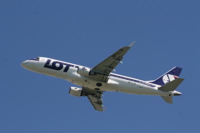 Photo of aircraft SP-LIK operated by LOT - Polish Airlines