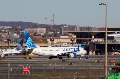 Photo of aircraft N27261 operated by United Airlines