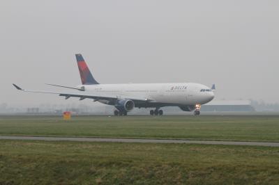 Image of aircraft registration N807NW - A A330-323 operated by Delta Air Lines