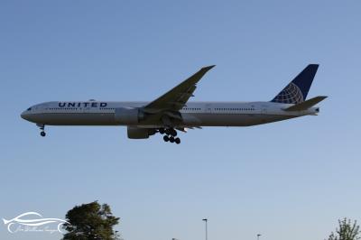 Photo of aircraft N2136U operated by United Airlines