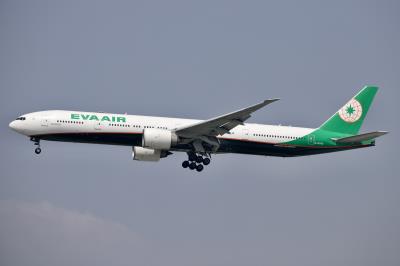 Photo of aircraft B-16731 operated by EVA Air