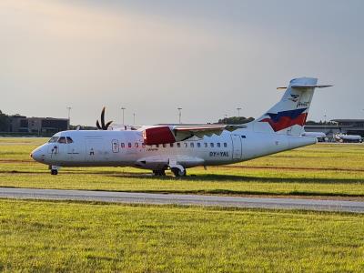 Photo of aircraft OY-YAL operated by Nordic Aviation Capital (NAC)
