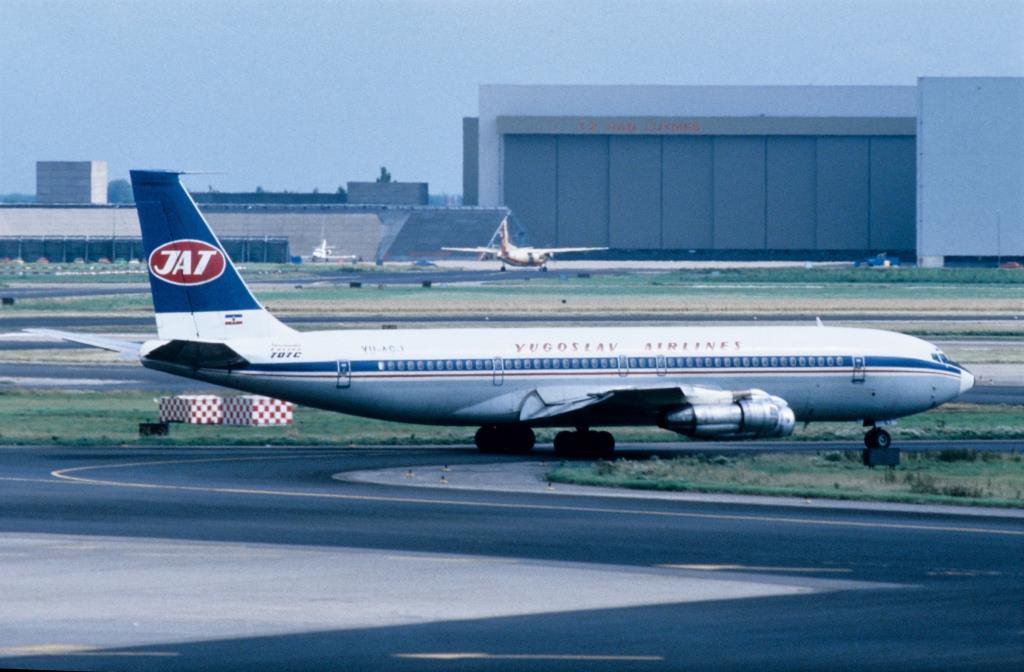 Photo of aircraft YU-AGJ operated by JAT Yugoslav Airlines