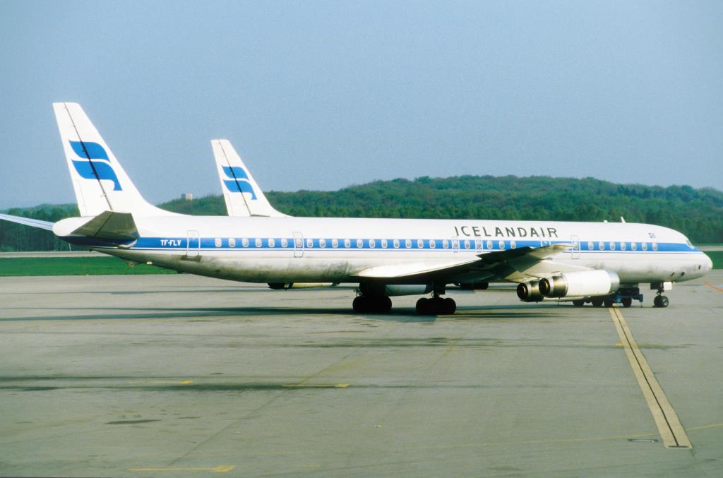 Photo of aircraft TF-FLV operated by Icelandair