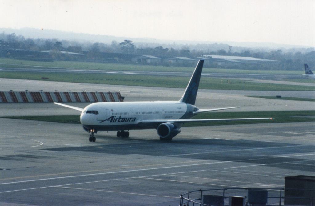 Photo of aircraft G-SJMC operated by Airtours International Airways