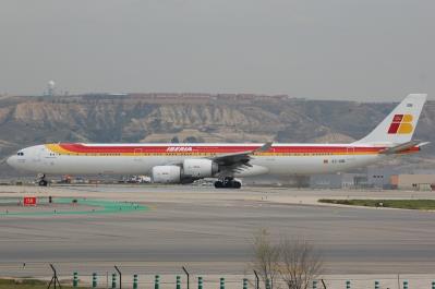 Photo of aircraft EC-IOB operated by Iberia