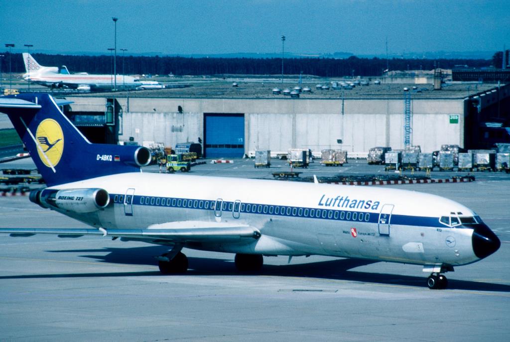 Photo of aircraft D-ABKQ operated by Lufthansa