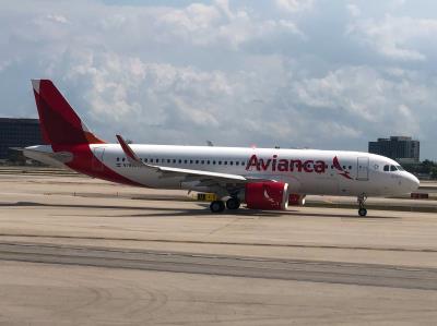 Photo of aircraft N788AV operated by Avianca