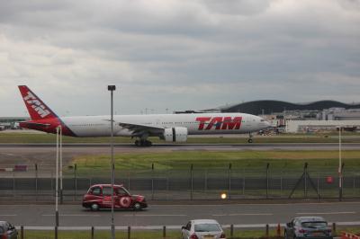 Photo of aircraft PT-MUE operated by LATAM Airlines Brasil