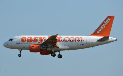 Photo of aircraft G-EZIS operated by easyJet