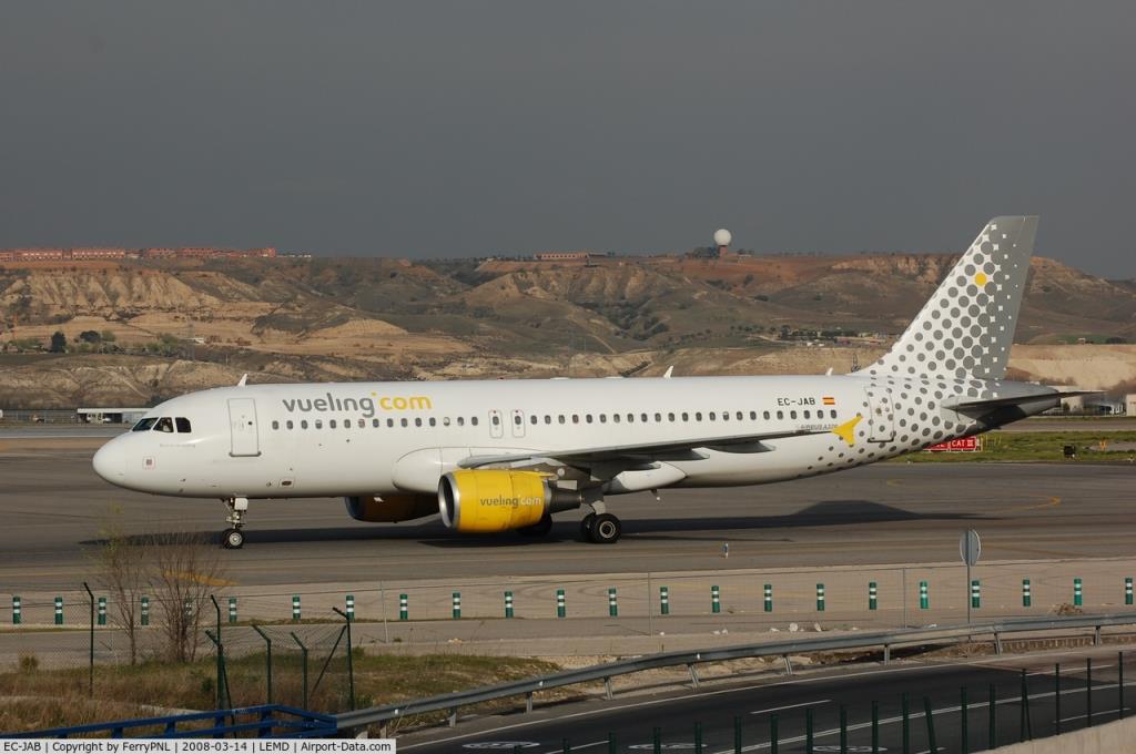 Photo of aircraft EC-JAB operated by Vueling