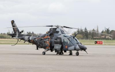 Photo of aircraft H-46 (OT-AKN) operated by Belgian Army