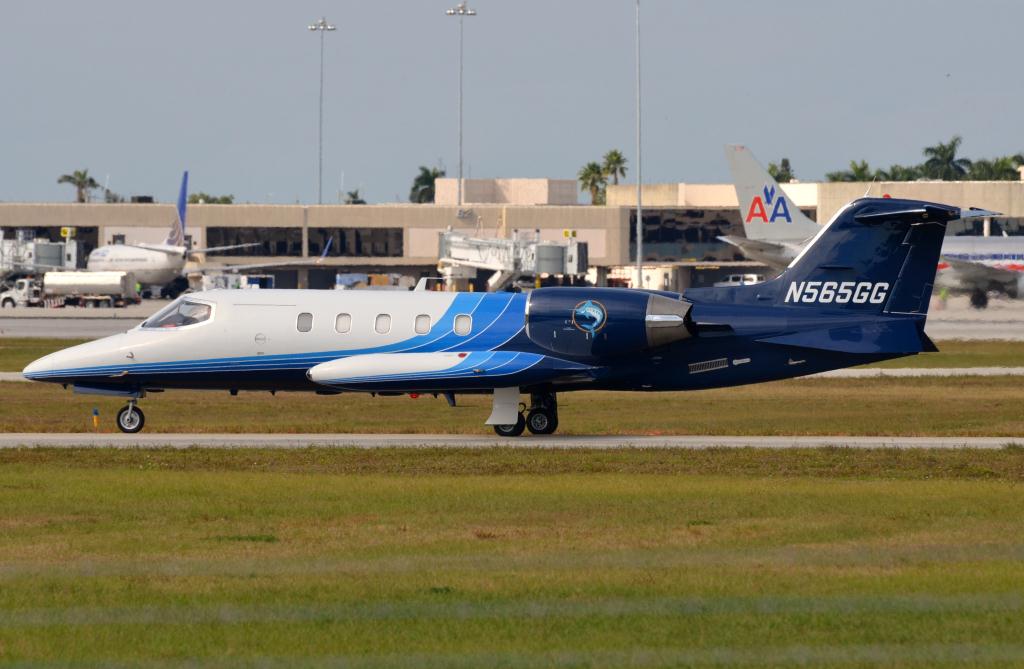 Photo of aircraft N565GG operated by Chantilly Crushed Stone Inc