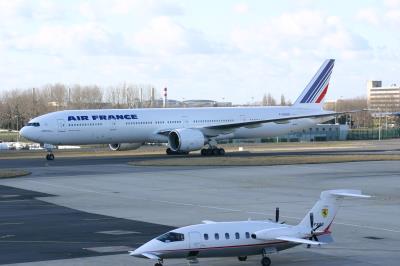 Photo of aircraft F-GSQG operated by Air France