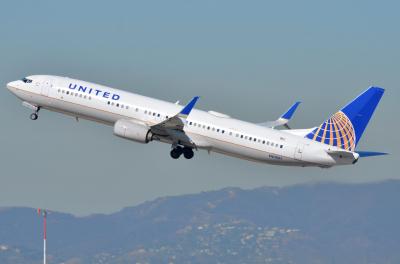 Photo of aircraft N61881 operated by United Airlines