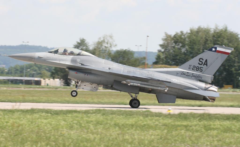 Photo of aircraft 87-0285 operated by United States Air Force