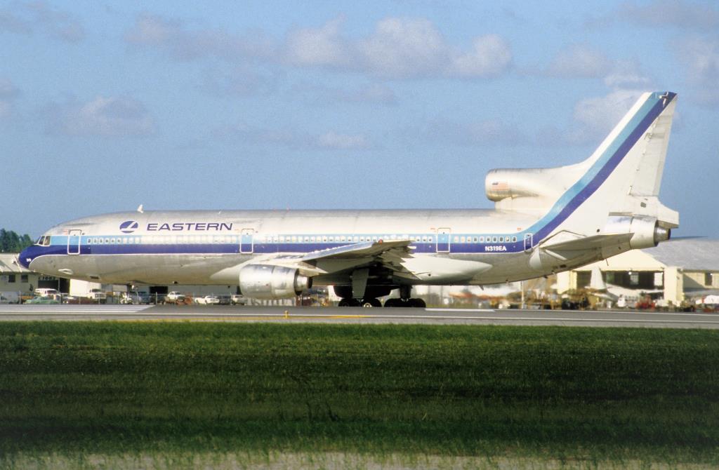 Photo of aircraft N319EA operated by Eastern Air Lines