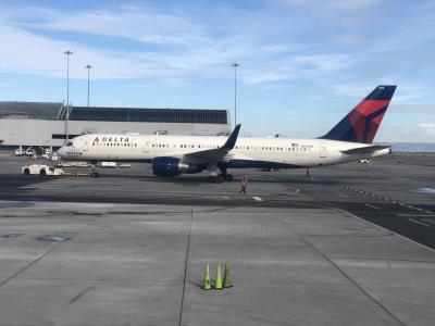 Image of aircraft registration N694DL - A 757-232 operated by Delta Air Lines