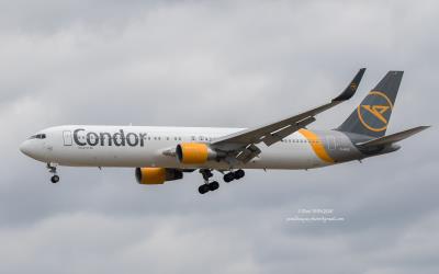 Image of aircraft registration D-ABUE - A 767-330(ER)(WL) operated by Condor