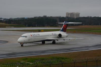Photo of aircraft N983AT operated by Delta Air Lines