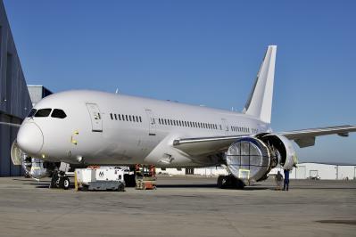 Photo of aircraft N947BA operated by Boeing