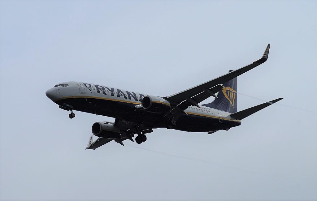 Photo of aircraft EI-FRF operated by Ryanair