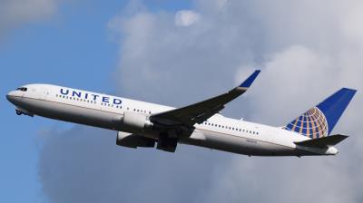 Image of aircraft registration N665UA - A 767-322(ER)(WL) operated by United Airlines