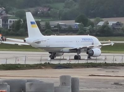 Photo of aircraft UR-ABA operated by Ukraine Government