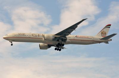 Photo of aircraft A6-ETA operated by Etihad Airways