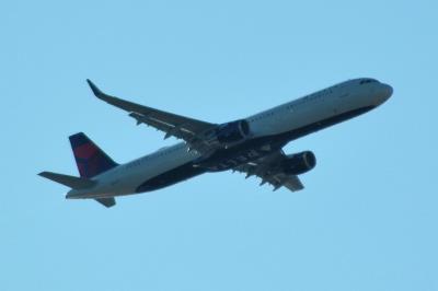 Photo of aircraft N393DN operated by Delta Air Lines