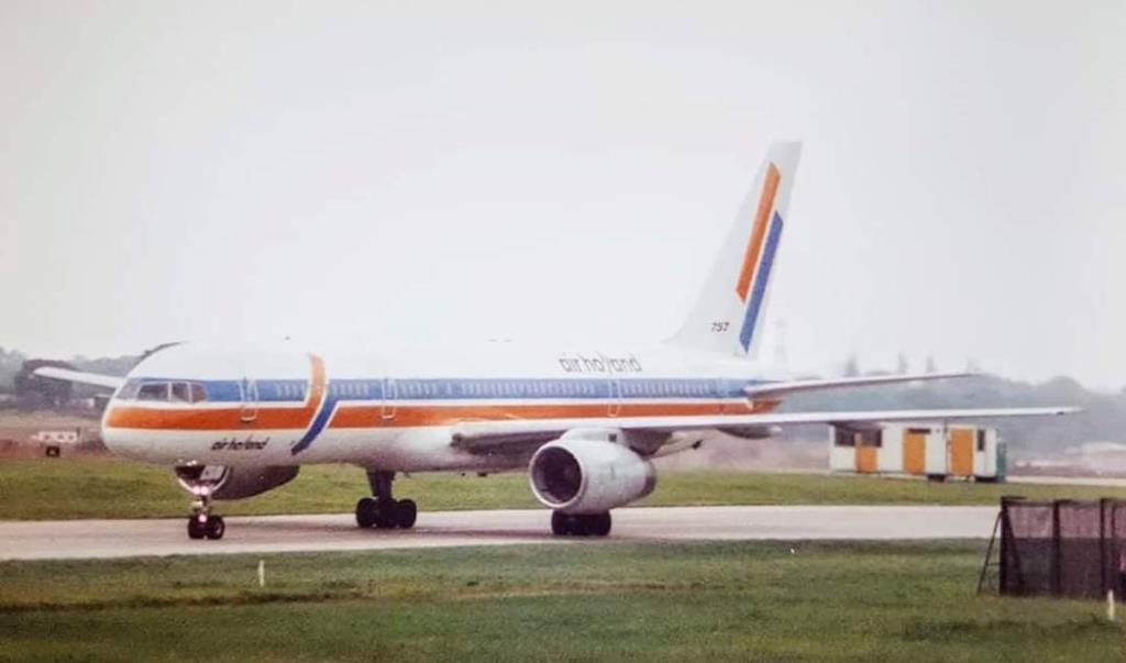Photo of aircraft PH-AHI operated by Air Holland