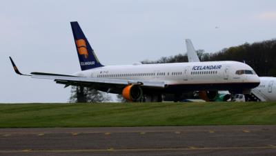 Photo of aircraft TF-ISZ operated by Icelandair