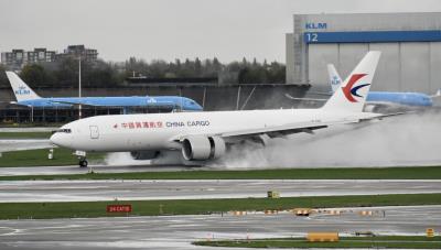 Photo of aircraft B-221S operated by China Cargo Airlines