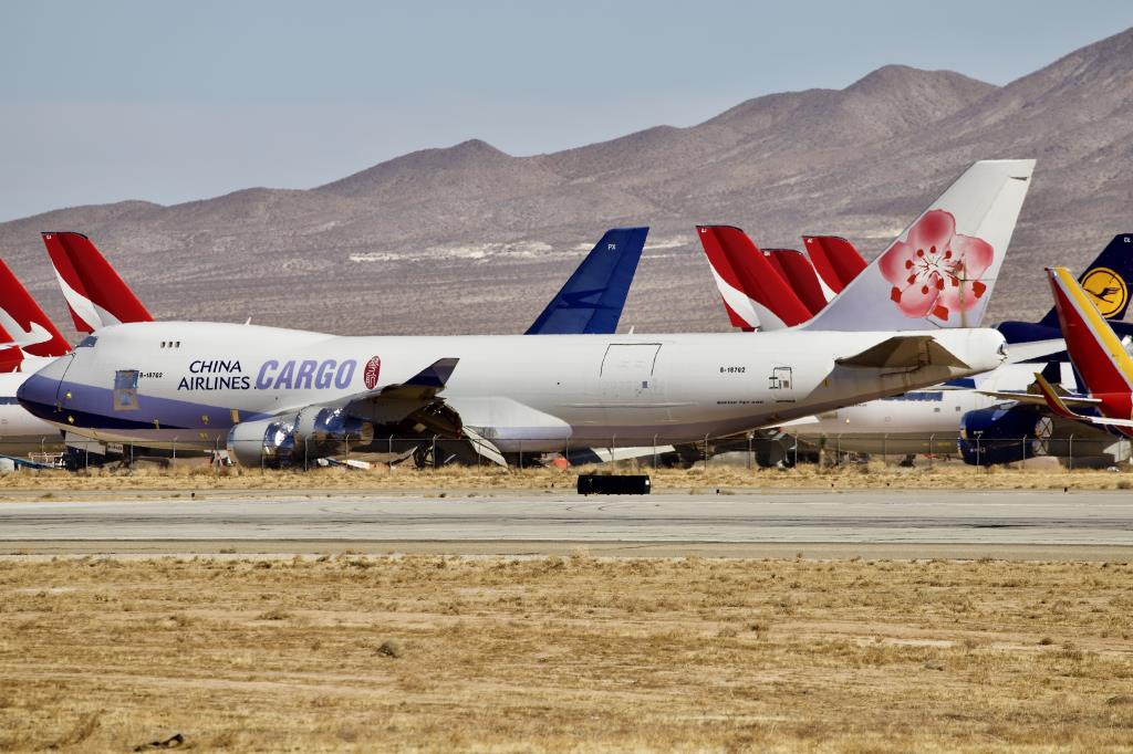 Photo of aircraft B-18702 operated by China Airlines