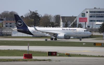 Photo of aircraft D-AIUC operated by Lufthansa