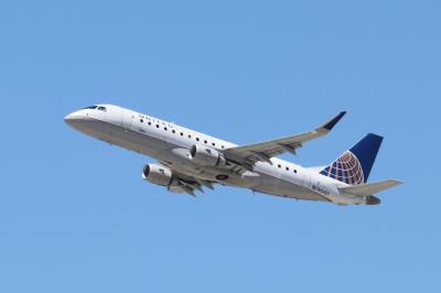 Photo of aircraft N154SY operated by United Express