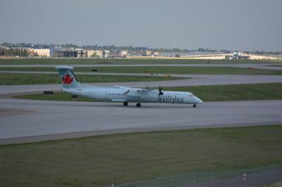 Photo of aircraft C-GJZD operated by Air Canada Express