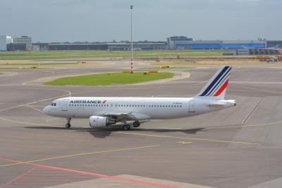 Photo of aircraft F-GKXA operated by Air France
