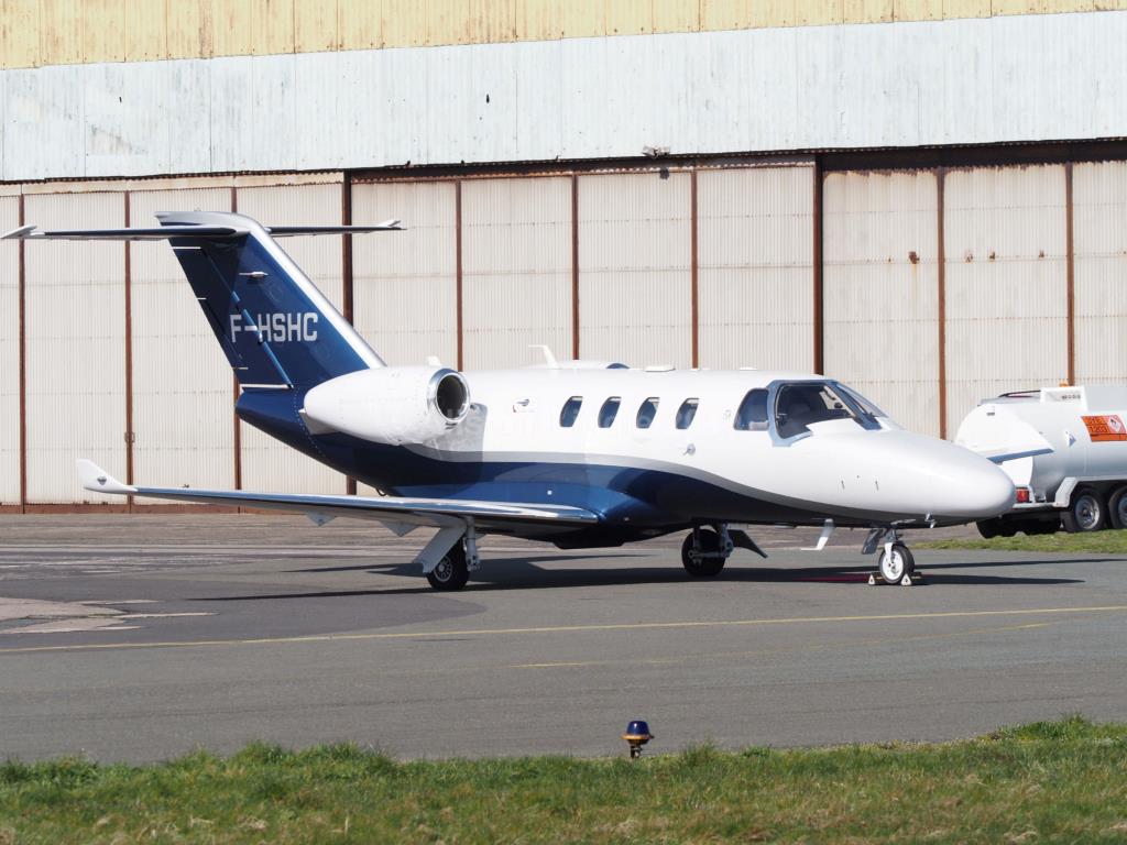 Photo of aircraft F-HSHC operated by iXAir