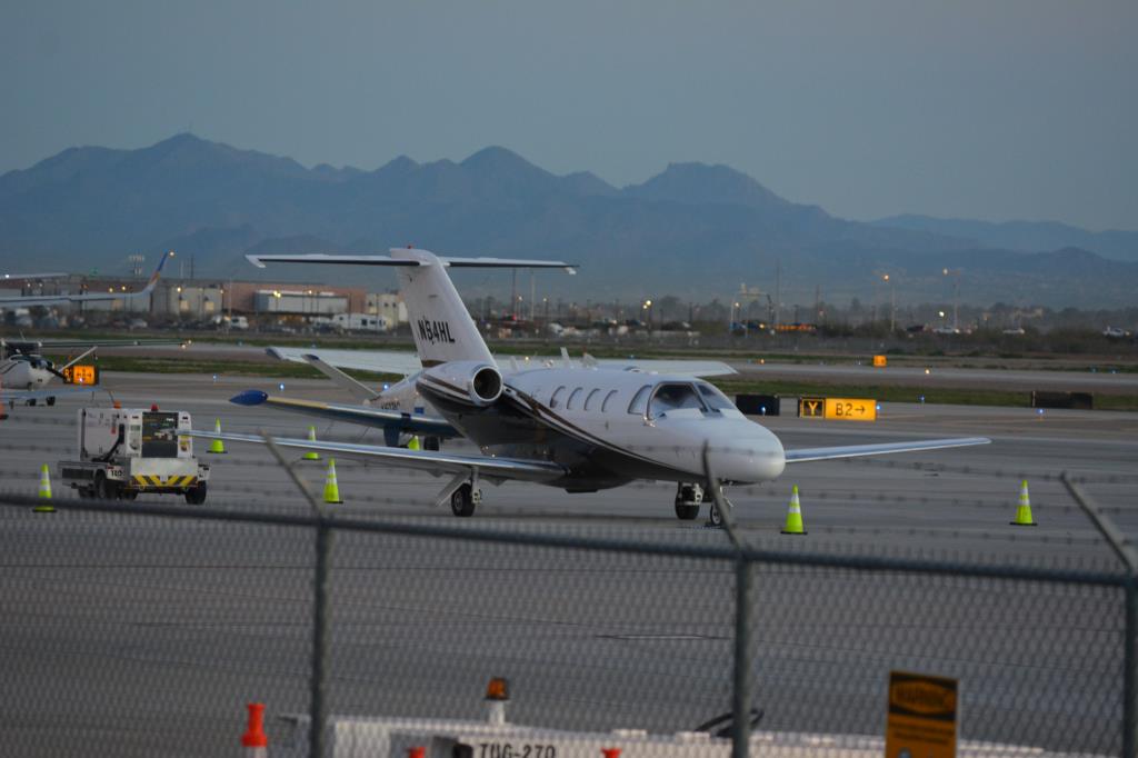 Photo of aircraft N94HL operated by Winfield Consumer Products Inc