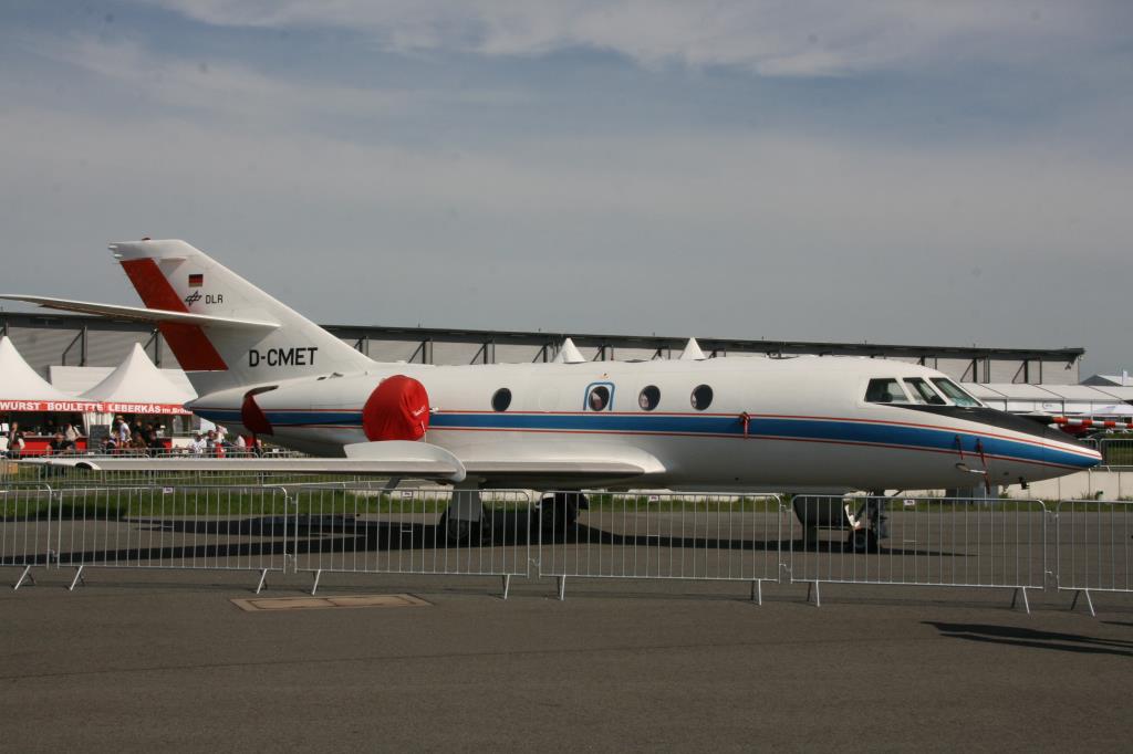 Photo of aircraft D-CMET operated by DLR Flugbetriebe