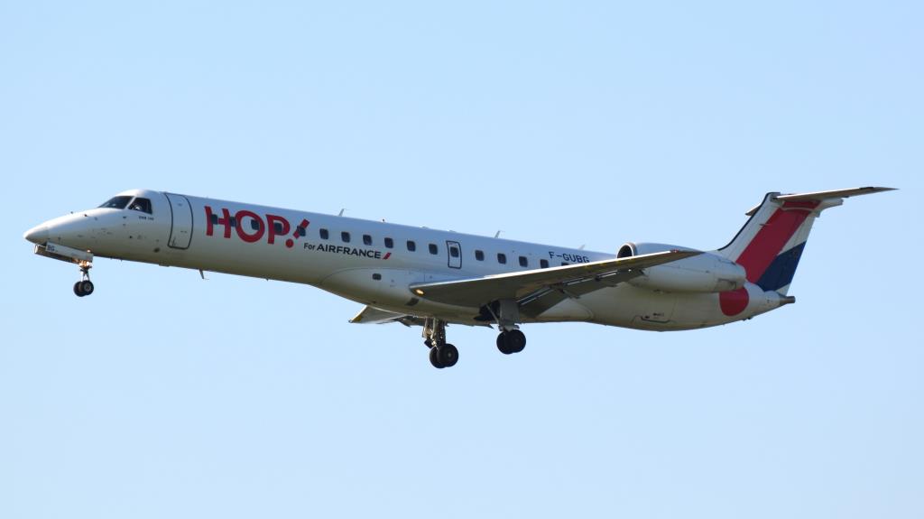 Photo of aircraft F-GUBG operated by Air France Hop